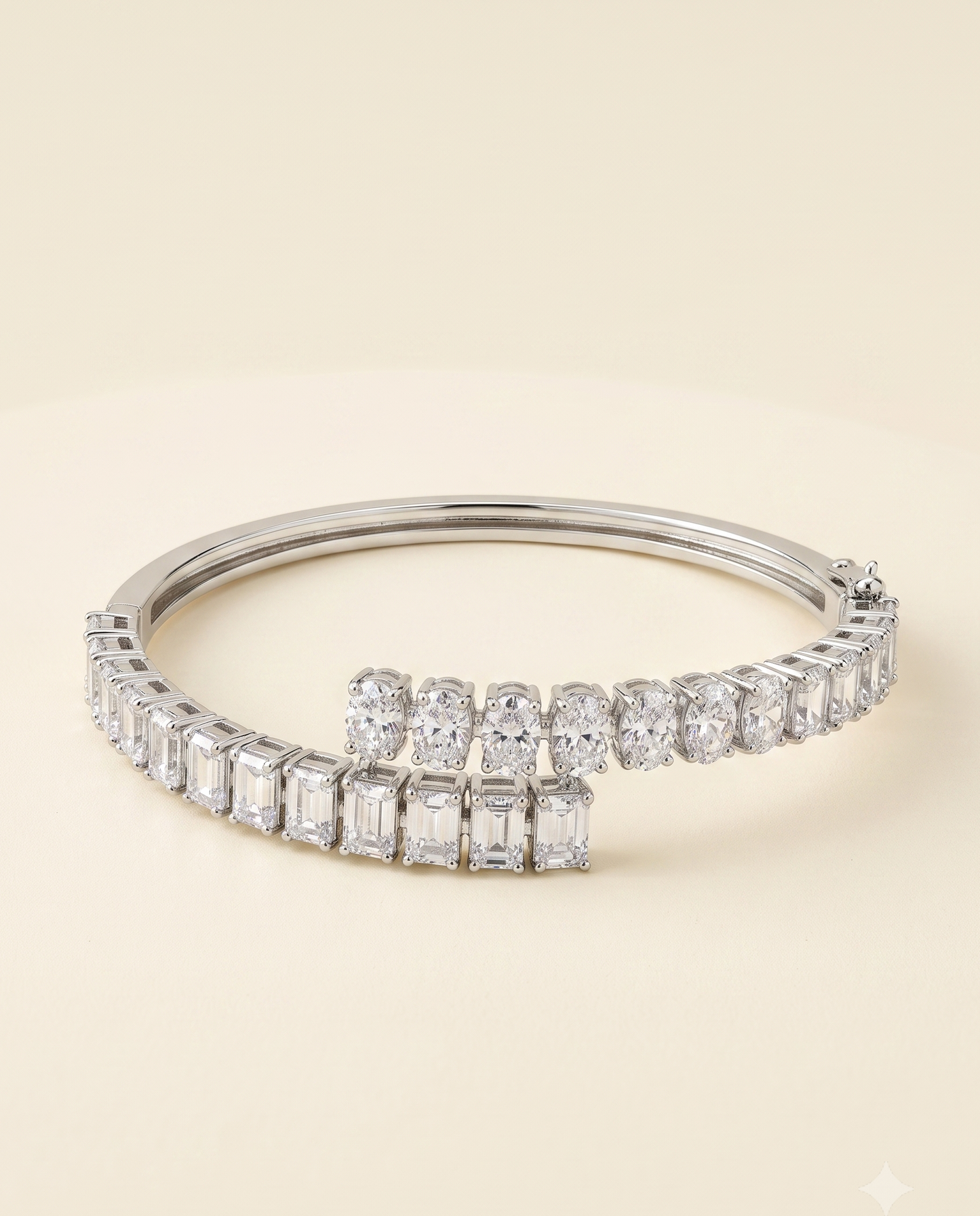 Emerald & Oval Melange Bracelet