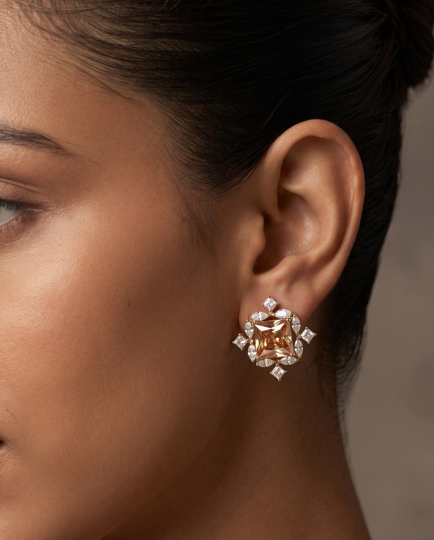 Pure Silver Chic Champagne Studs