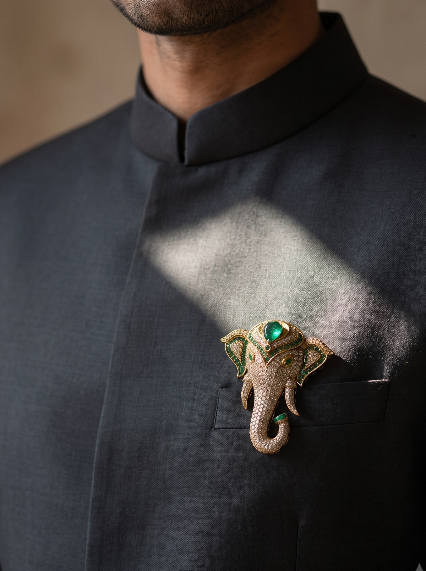 Emerald Gaj Brooch