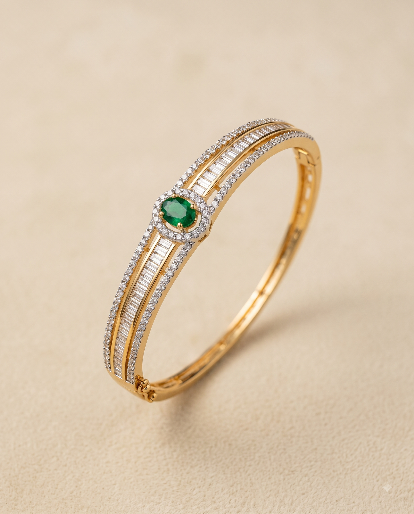 Eemerald Radiance Bracelet