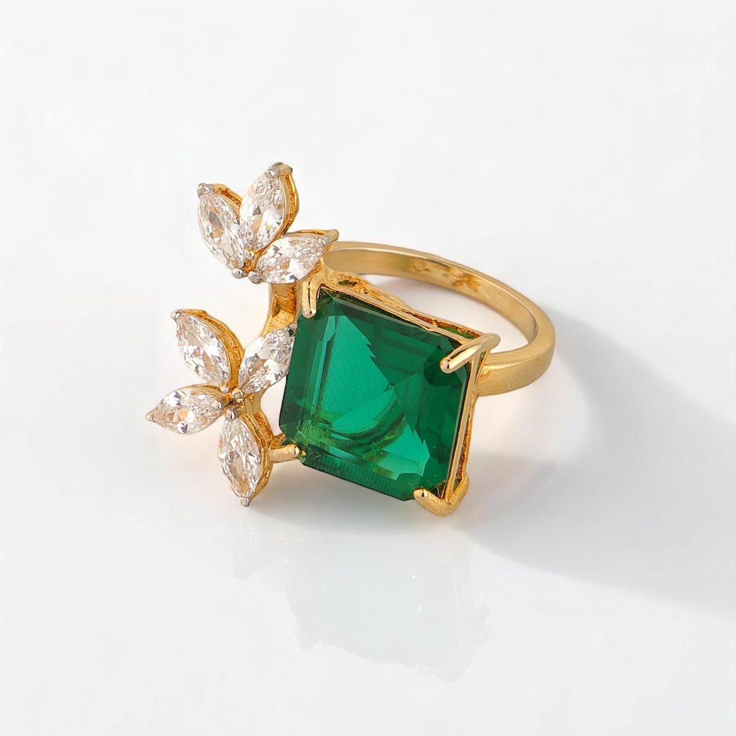 92.5 Silver Emerald Bloom Ring