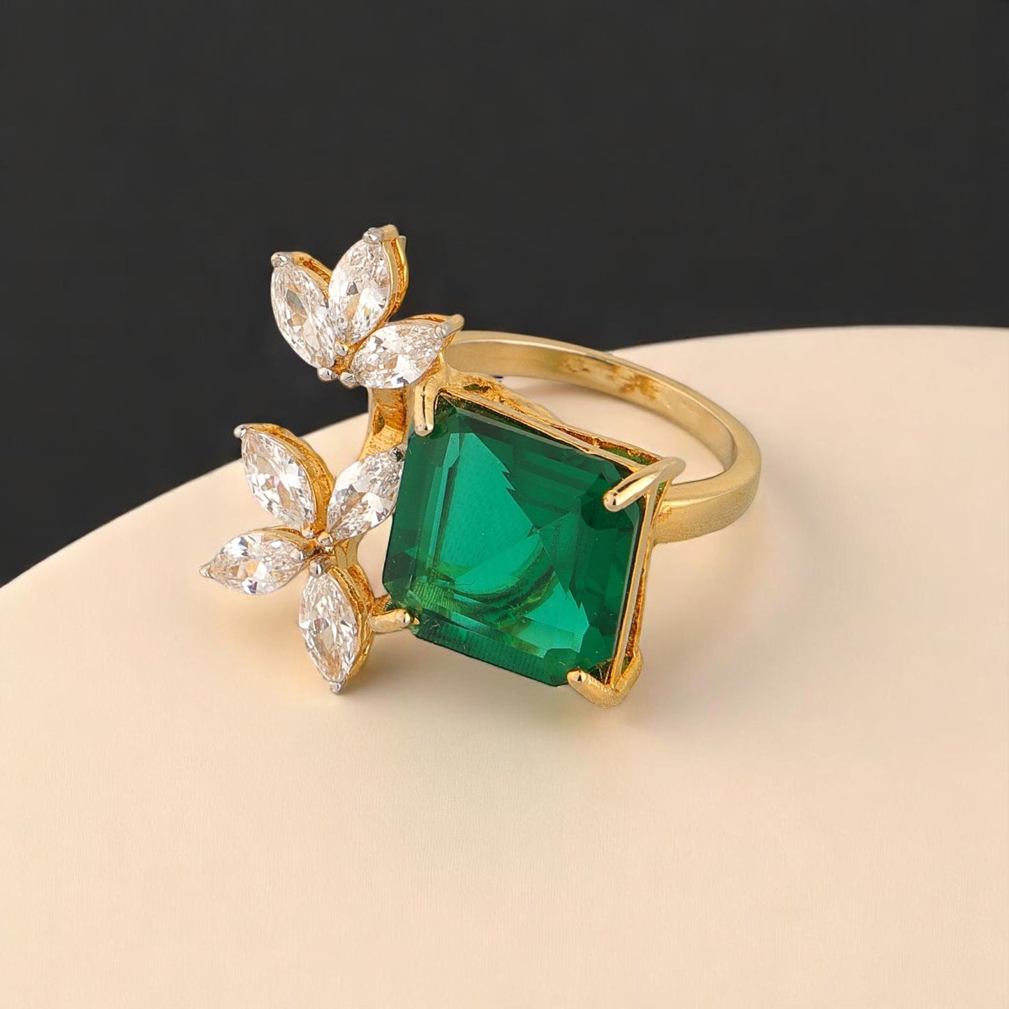 92.5 Silver Emerald Bloom Ring