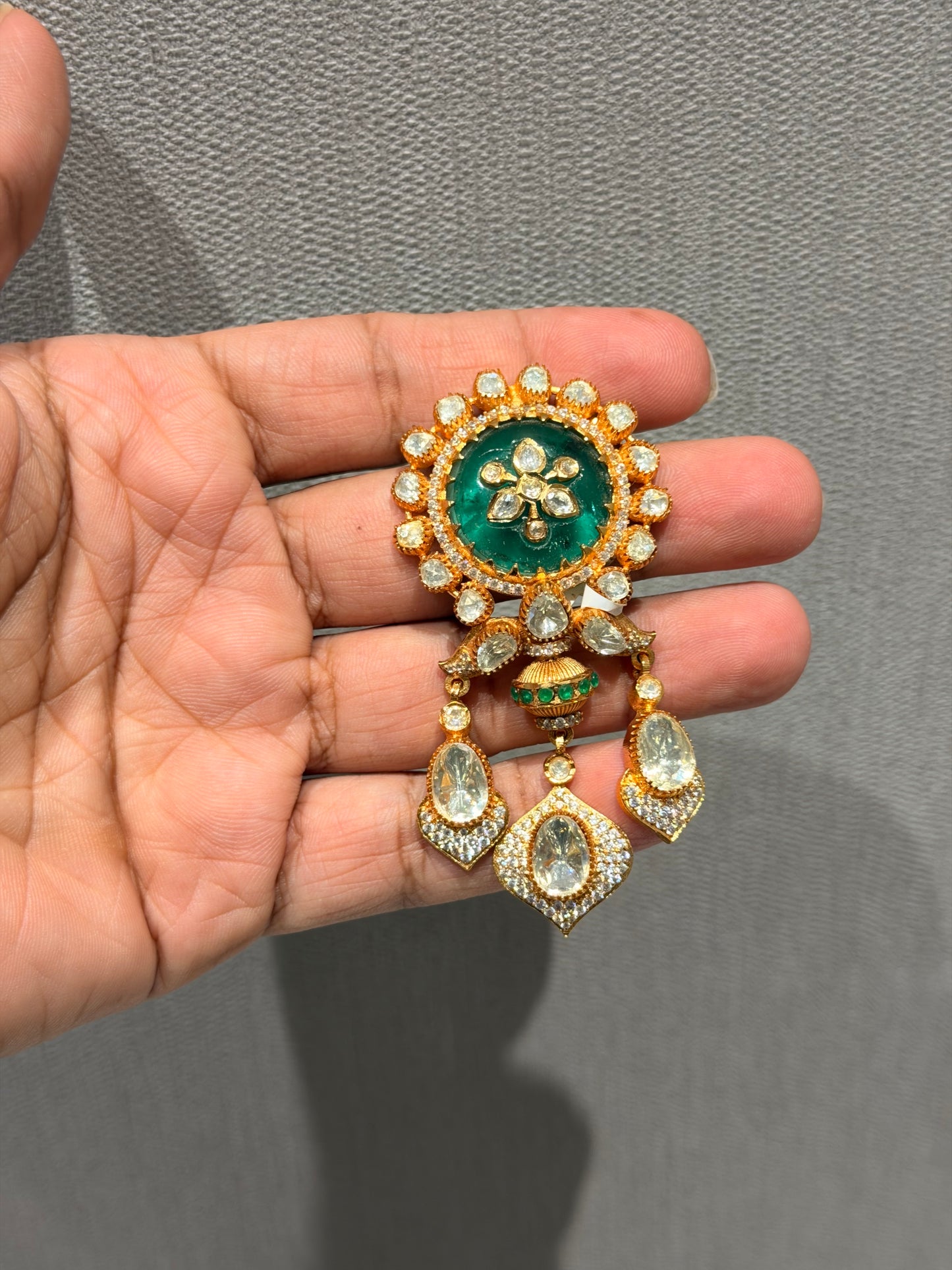 Golden Crest Brooch
