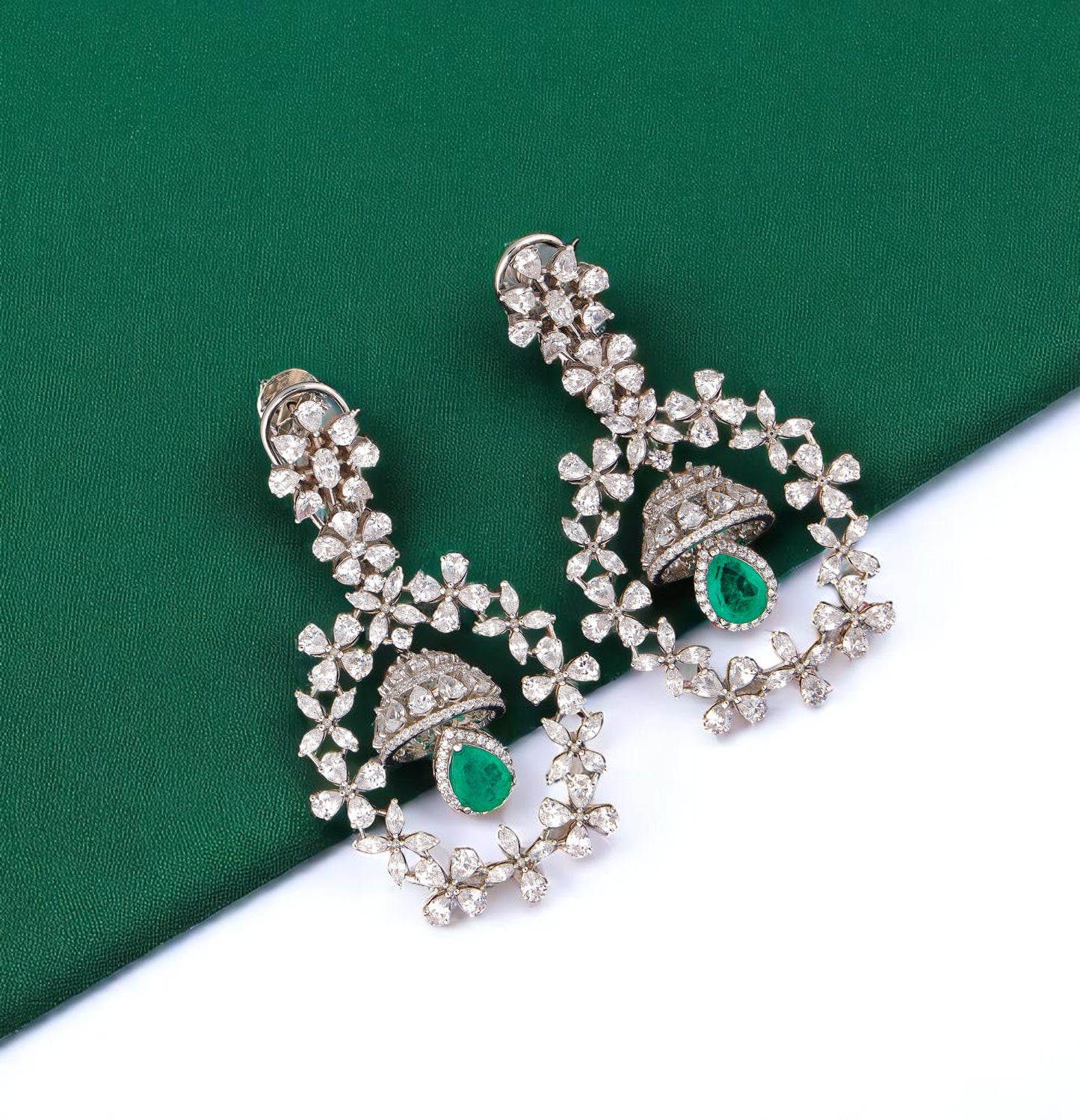 92.5 Silver Emerald Radiance Chandbaalis