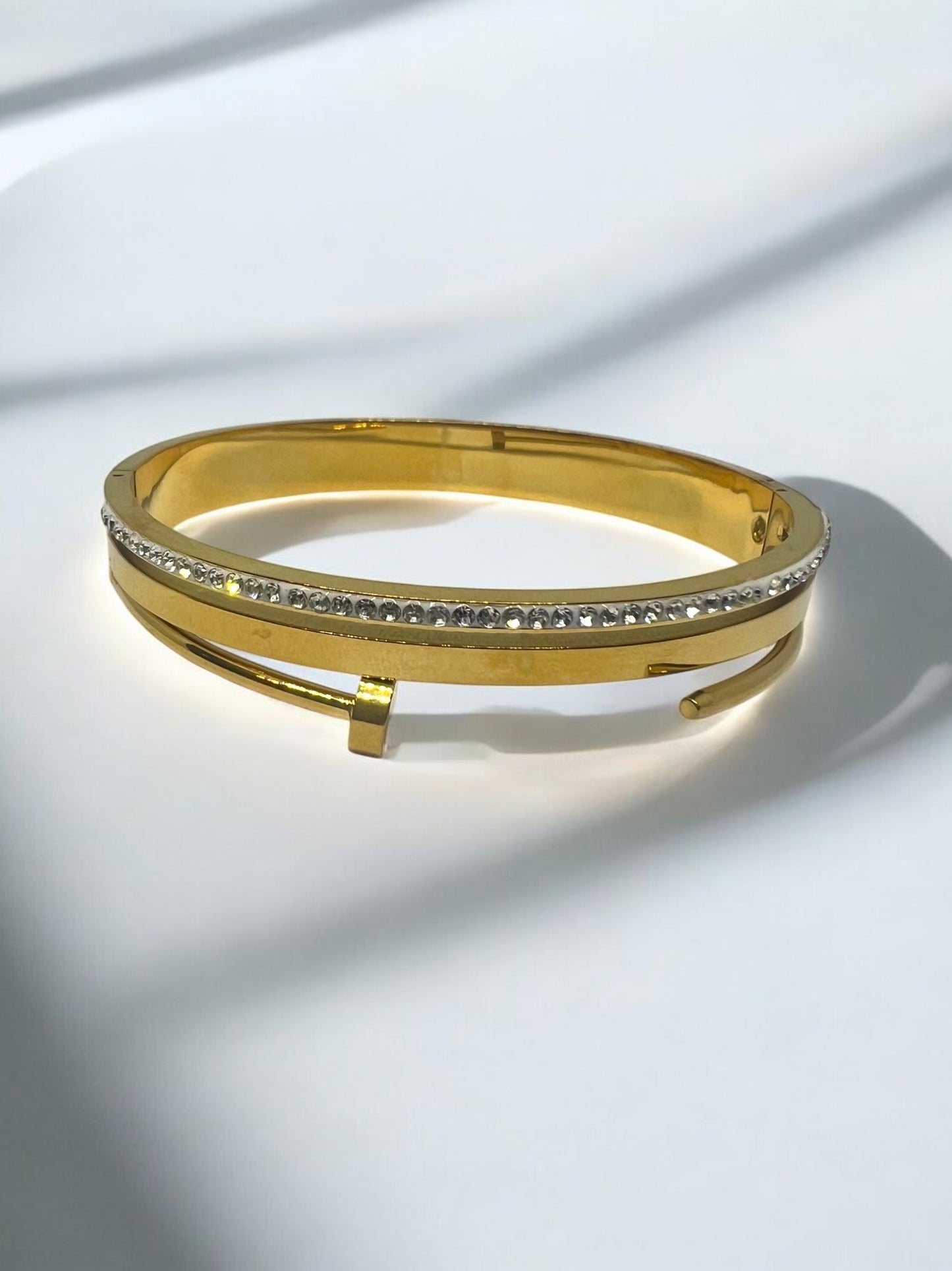 Elegant Golden Bracelet