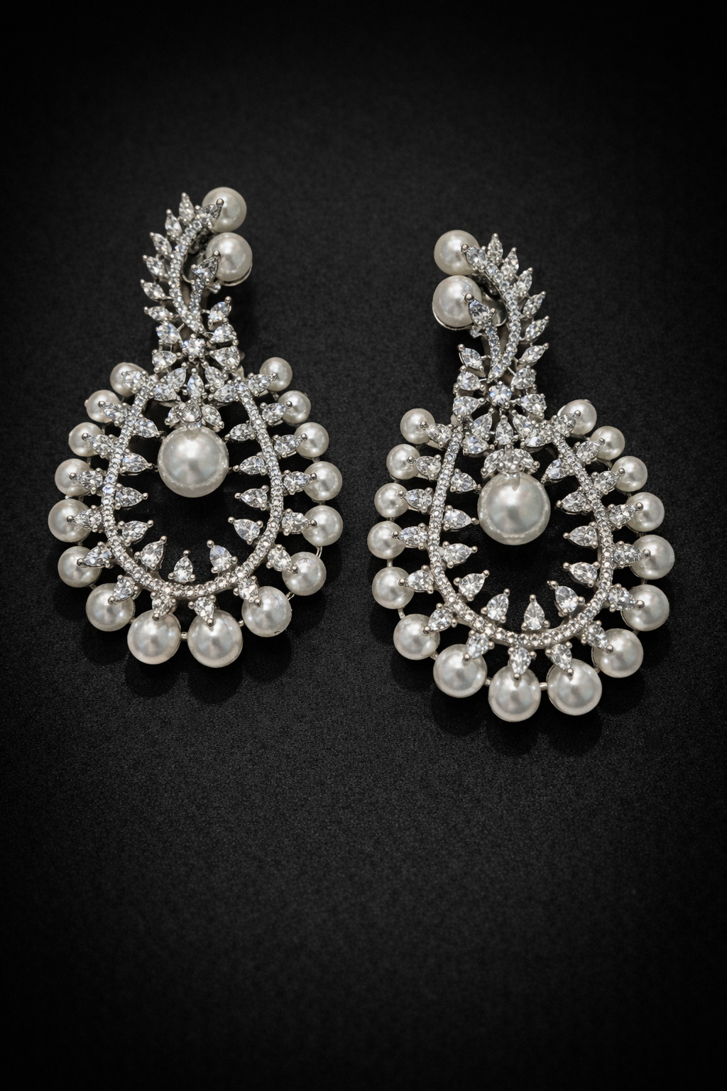 Noor Pearl Earrings