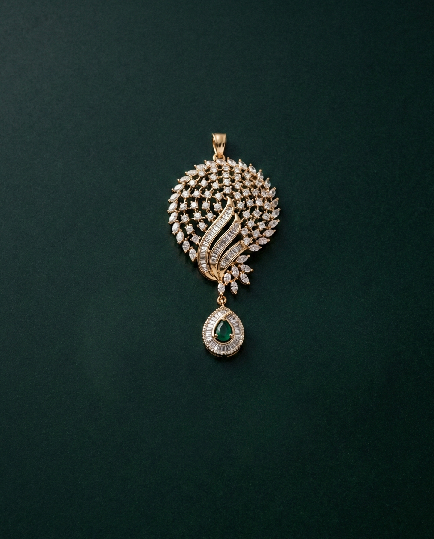 Radiant Mayur Pendant set