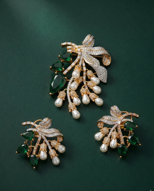 Emerald Rhapsody Pendant Set