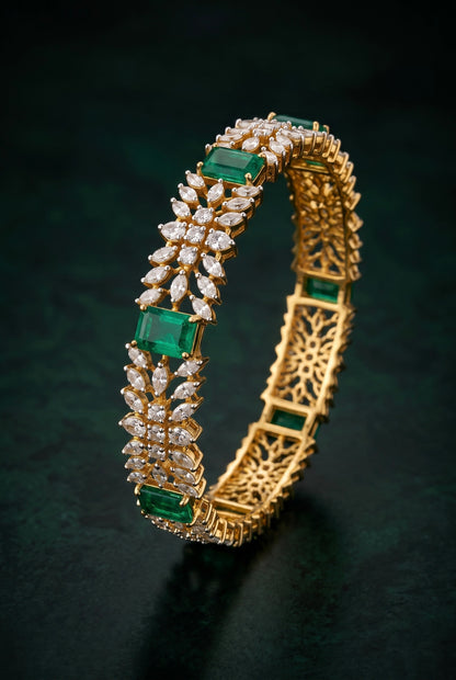 Pure Silver Emerald Verdant Bangle