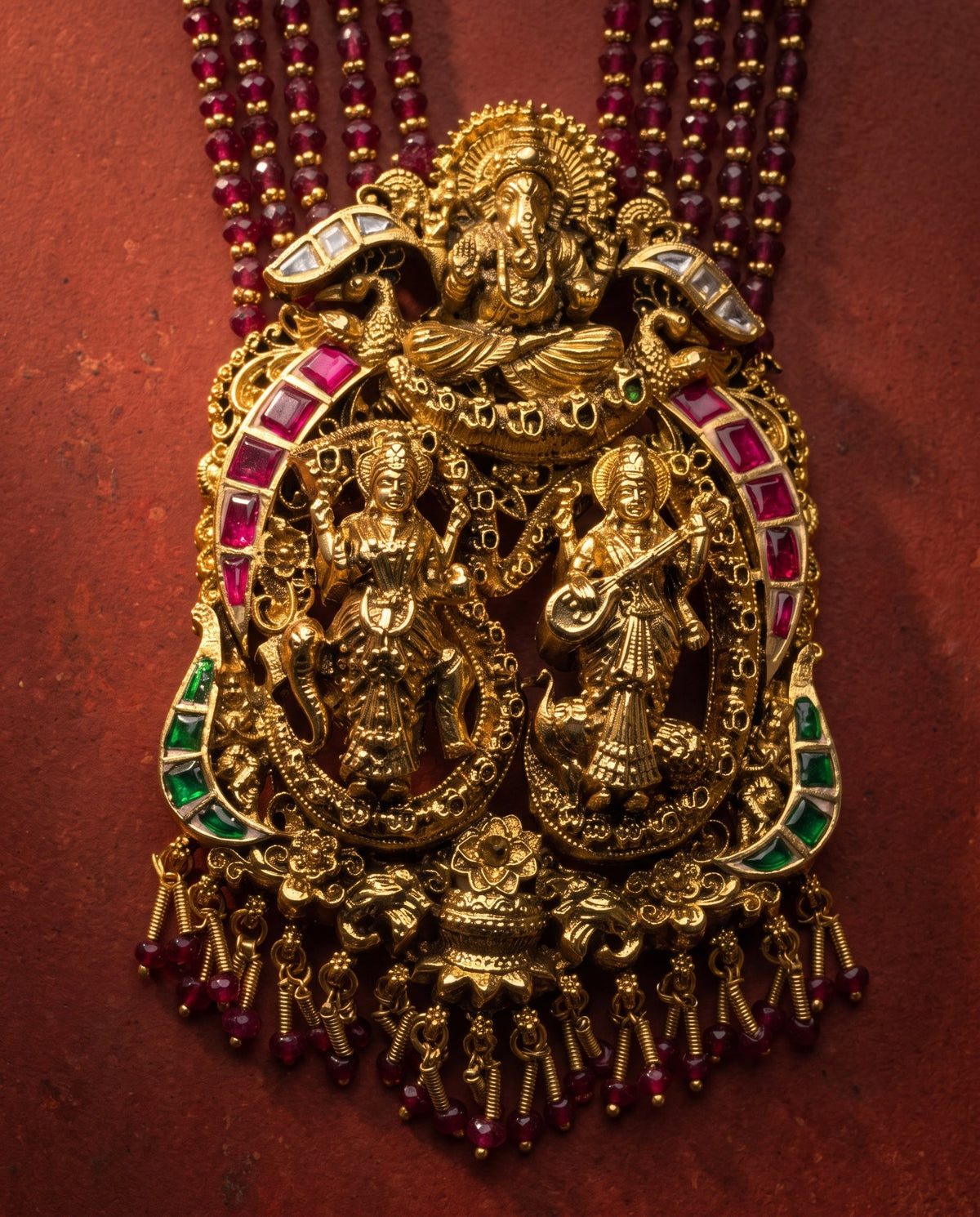 Divine Trinty Necklace Set