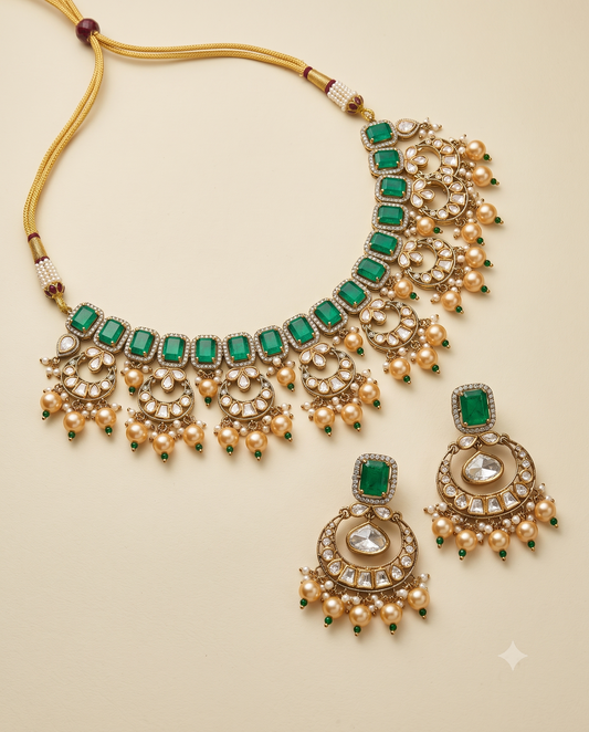 Emerald Grandeur Necklace Set