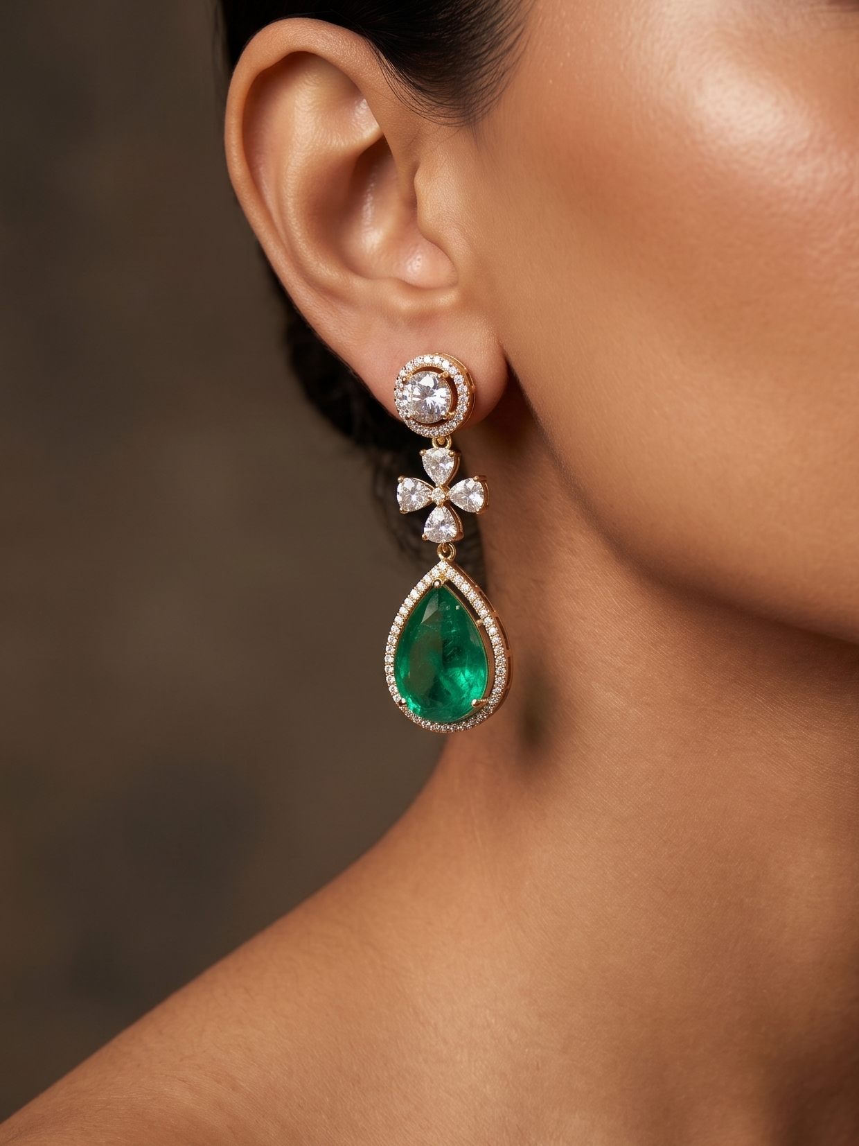 Pure Silver Emerald Regalia Drops