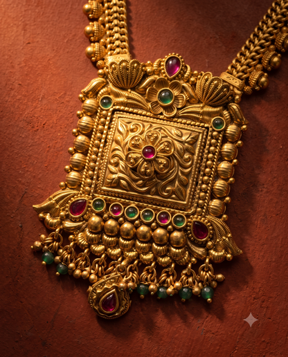 Golden Rivaaz Necklace Set