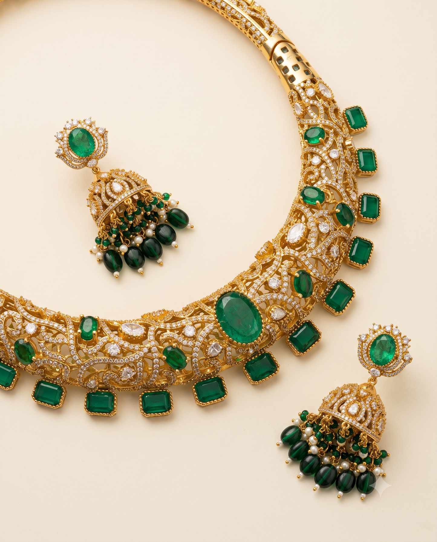 Noori Golden Hasli set