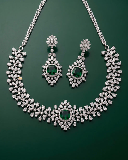 Emerald Lumiere Necklace Set