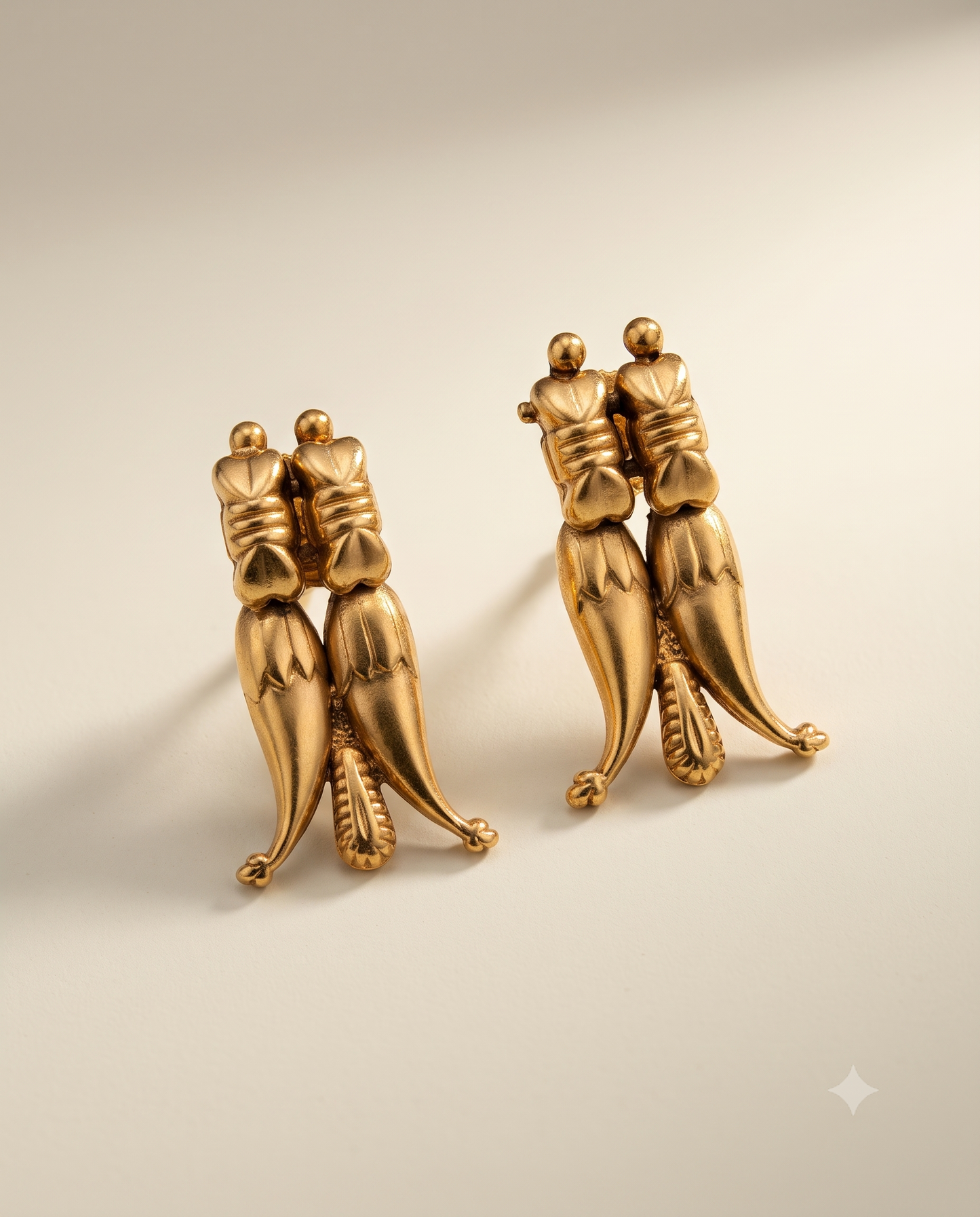 Golden Regal Necklace Set