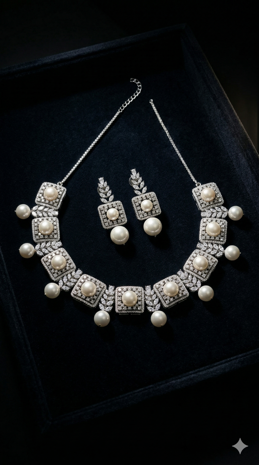 Pearl Bloom Necklace Set