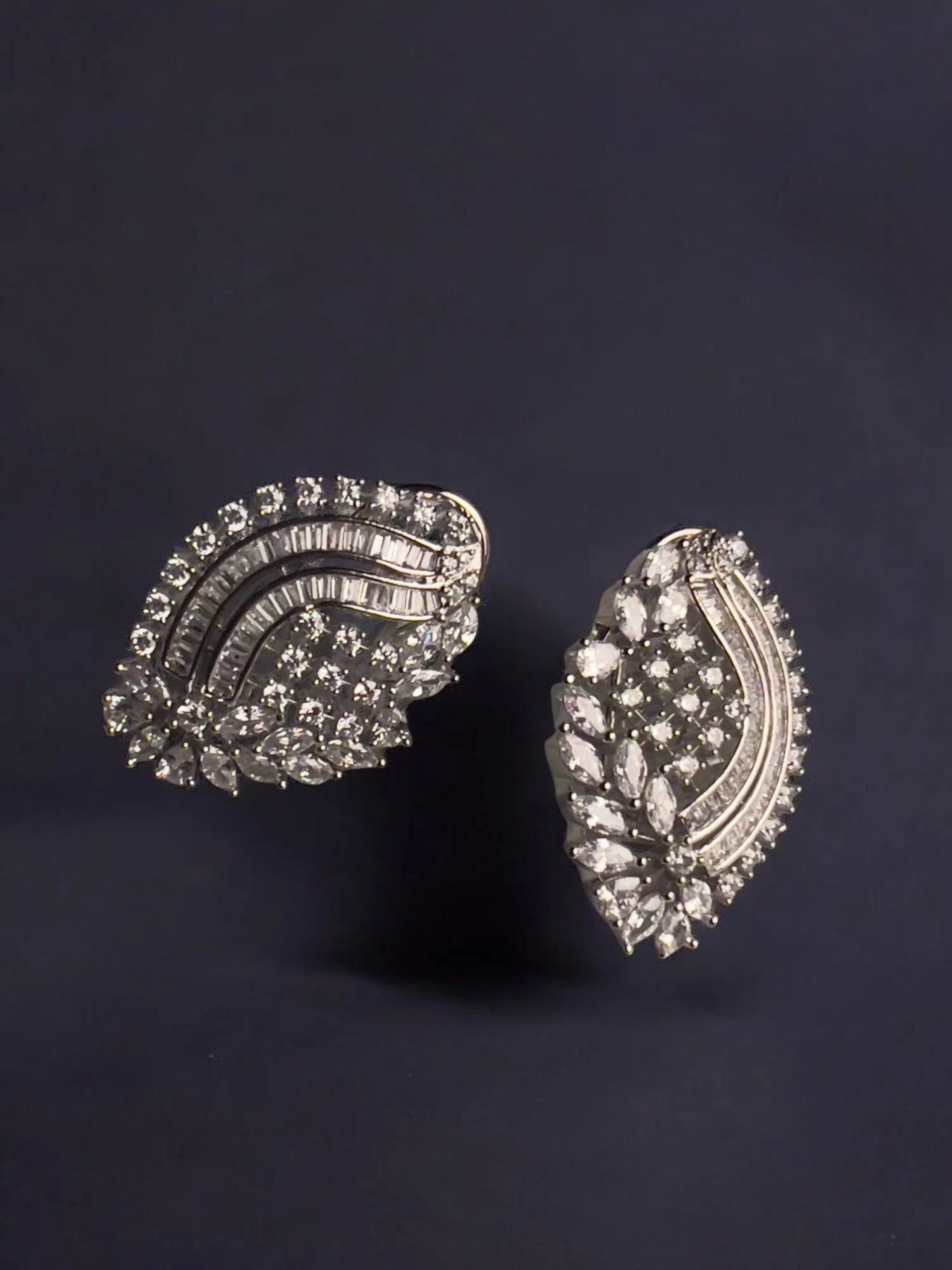 Leafy Silver Studs