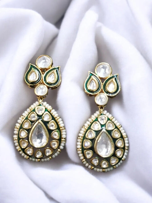 Delicate Kundan Earrings Vogue
