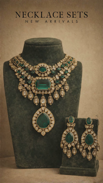 Emerald Grandeur Necklace Set