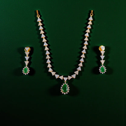 Chic Emerald Necklace Set
