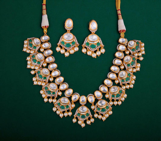 Elegant Kundan Necklace Set